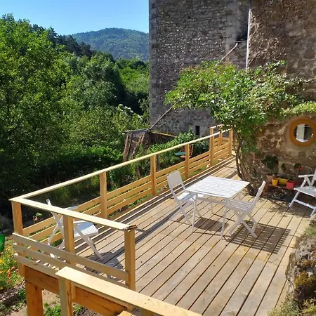 Les Pentes Du Chateau De Retourtour Lamastre