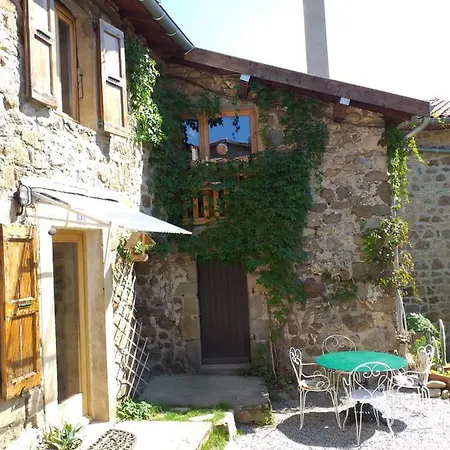 Les Pentes Du Chateau De Retourtour Holiday home Lamastre