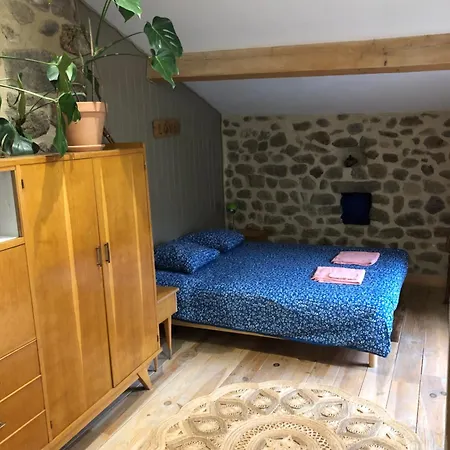 Holiday home Les Pentes Du Chateau De Retourtour *